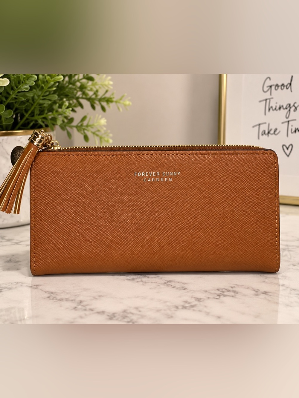FOREVER SUNNY Carrken Tan Women's Zip Wallet